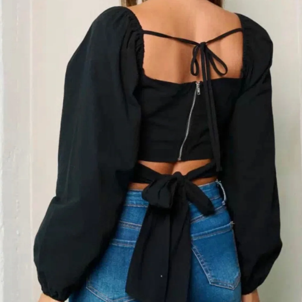 Black crop zip & belted top